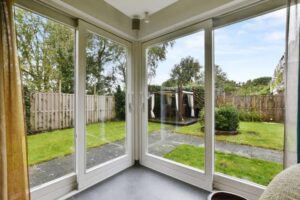 Read more about the article 17 Beautiful Sunroom Door Ideas for Your Next Renovation