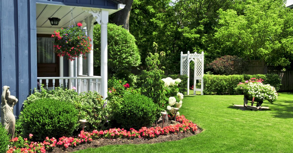 front yard landscaping You are currently viewing 15 Best Front Yard Landscaping Ideas for Every Home Style