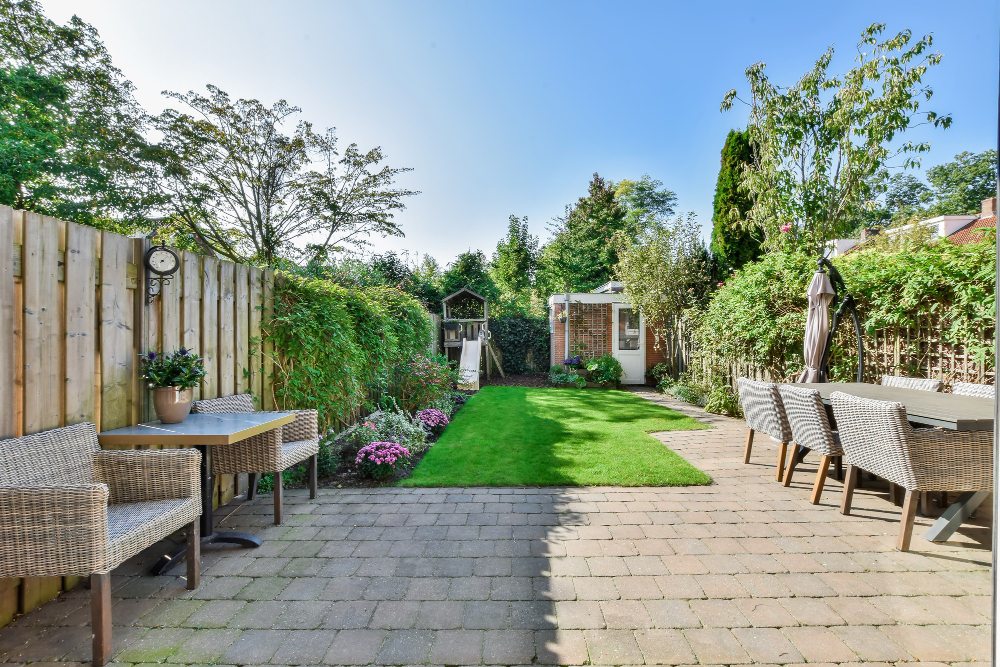 Read more about the article 15 Lovely Back Patio Ideas on a Budget