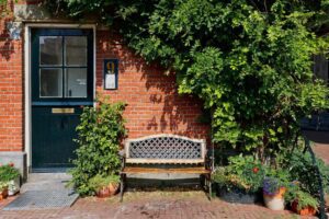 19197409 1 Read more about the article 17 Wonderful Small Front Porch Entrance Makeover Tips