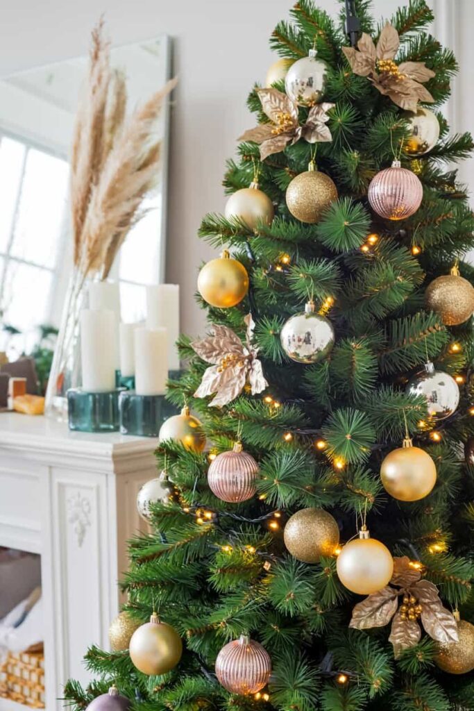 green and champagne christmas tree light