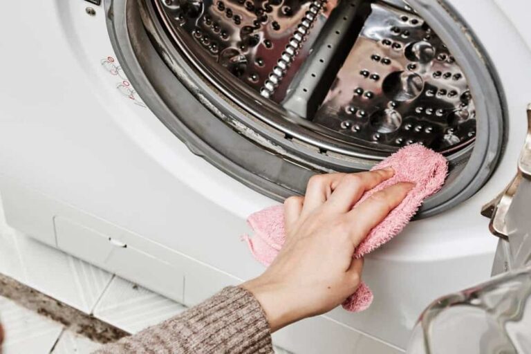 How to Clean a Washing Machine
